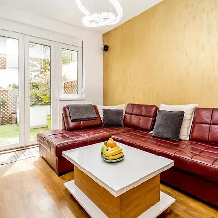 Urban Garden דירה